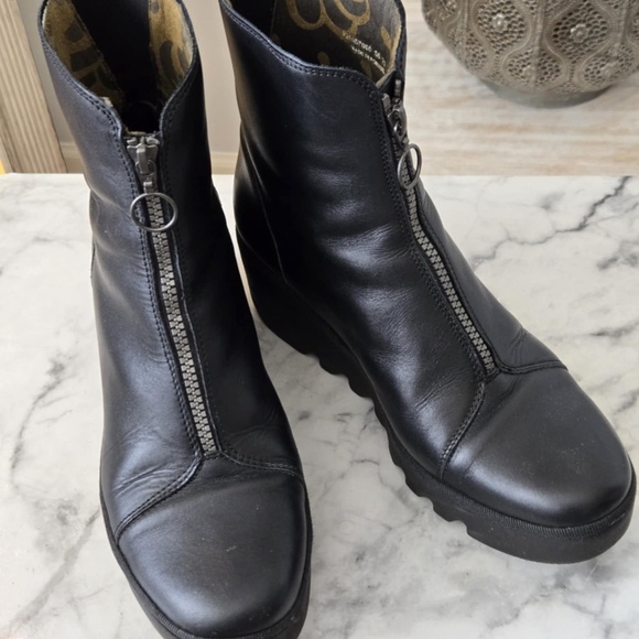 Fly London Boce Wedge Bootie size 40 Women size 9 - Picture 5 of 7